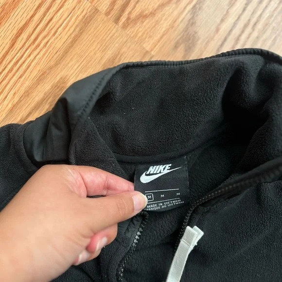 Nike Black Half-Zip Pullover - Picture 2 of 4